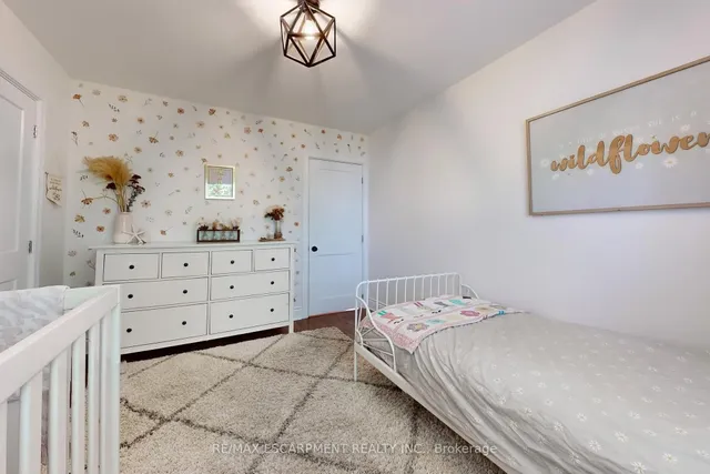 Additional image 22 of 14 Algonquin Ave