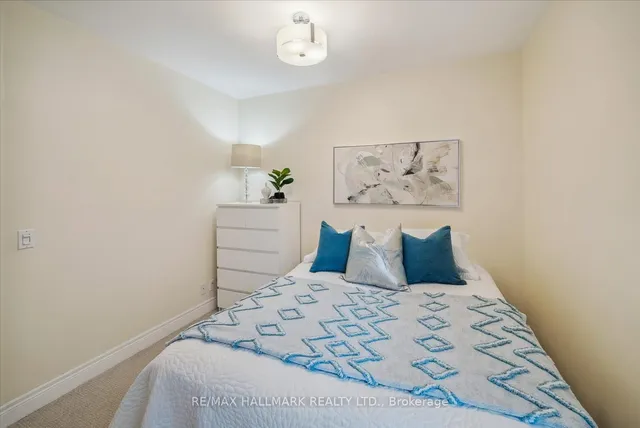 Additional image 25 of 214 Woodbine Ave