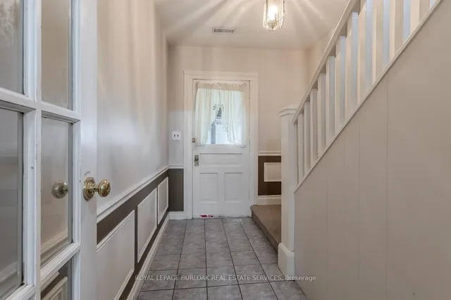 Additional image 8 of 2150 Caroline St