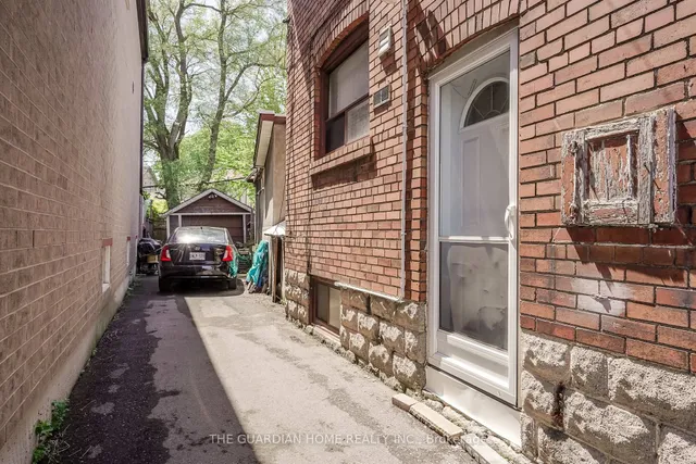 Additional image 13 of 466 Donlands Ave