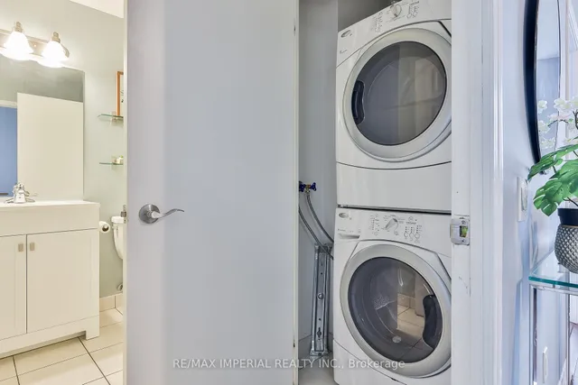 Additional image 10 of 60 Heintzman St Unit 2403