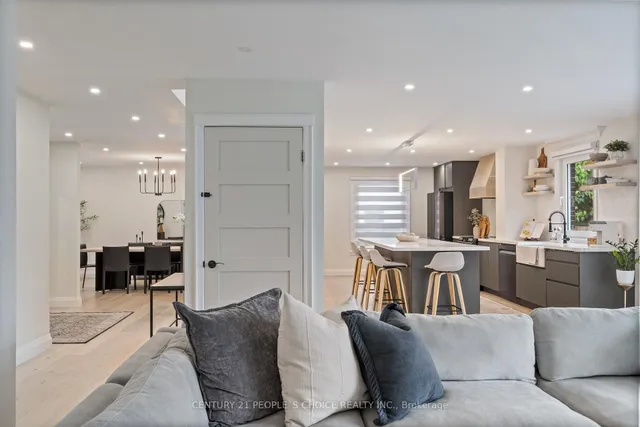 Additional image 15 of 7 Carl Cres