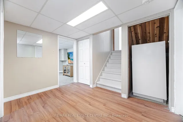 Additional image 29 of 583 Moorelands Cres