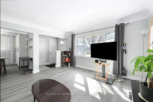 Additional image 6 of 333 East 42nd St