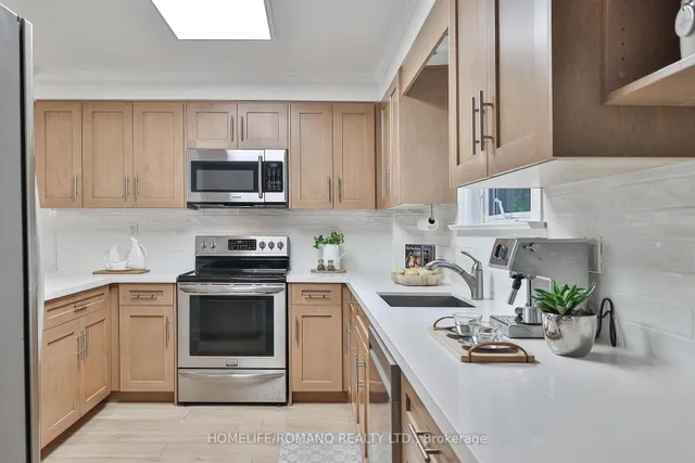 Additional image 11 of 542 Deloraine Ave