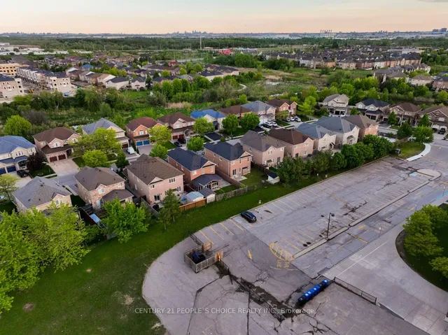 Additional image 34 of 67 Gallucci Cres
