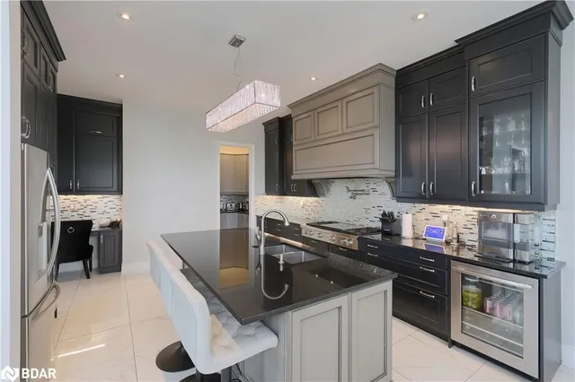 Additional image 12 of 1 Royal West Drive Dr