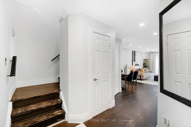 Additional image 7 of 21 White Tail Cres