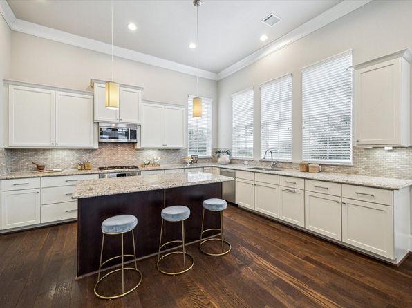 8680 Emnora Ln, Houston, TX 77080