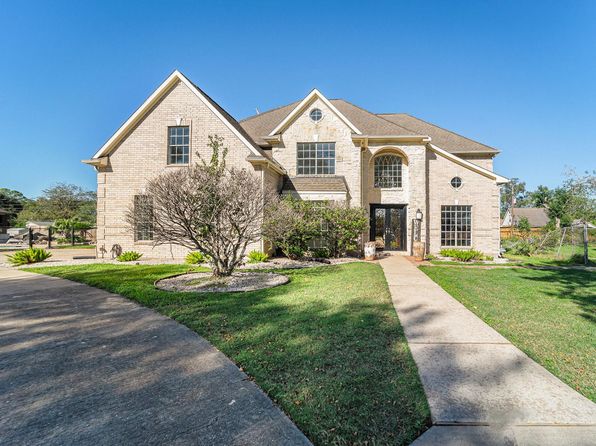 8215 Arrowhead Ln, Houston, TX 77075