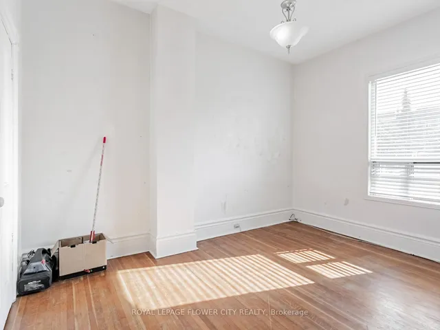 Additional image 14 of 85 Gladstone Ave