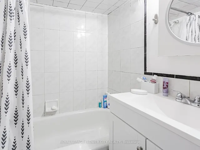 Additional image 26 of 85 Gladstone Ave