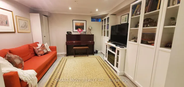 Additional image 18 of 21 Replin Rd Unit TH 25