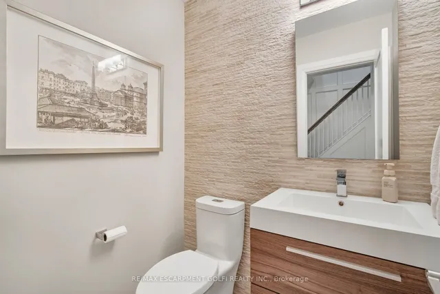 Additional image 9 of 61 Oak Knoll Dr