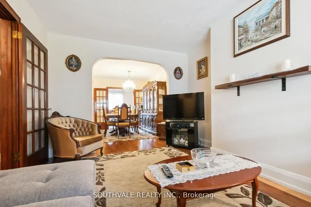 Additional image 21 of 67 Kings Park Blvd