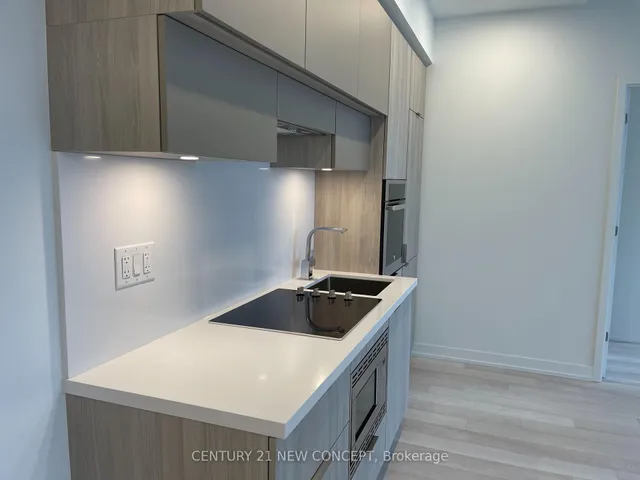 Additional image 3 of 39 roehampton Ave Unit 1204