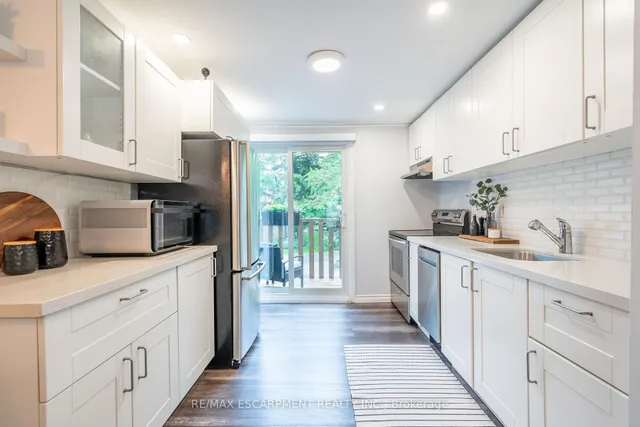 Additional image 15 of 1967 Main St Unit 17