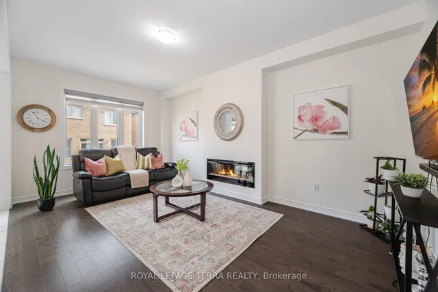 Additional image 19 of 47 Cobriza Cres