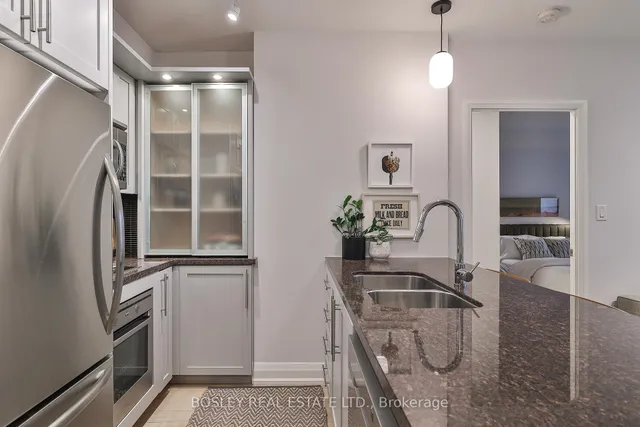 Additional image 8 of 1430 Yonge St Unit 201