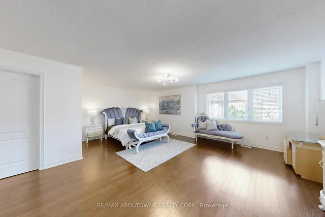 Additional image 25 of 2446 Tesla Cres