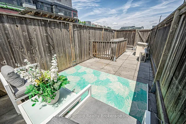 Additional image 24 of 550 Front St Unit PH 3