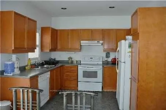 Additional image 4 of 34 Pogonia St