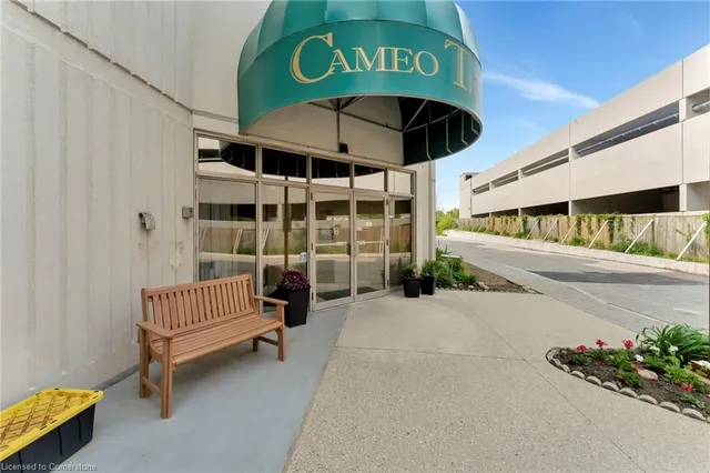 Additional image 23 of 3267 King St Unit 404