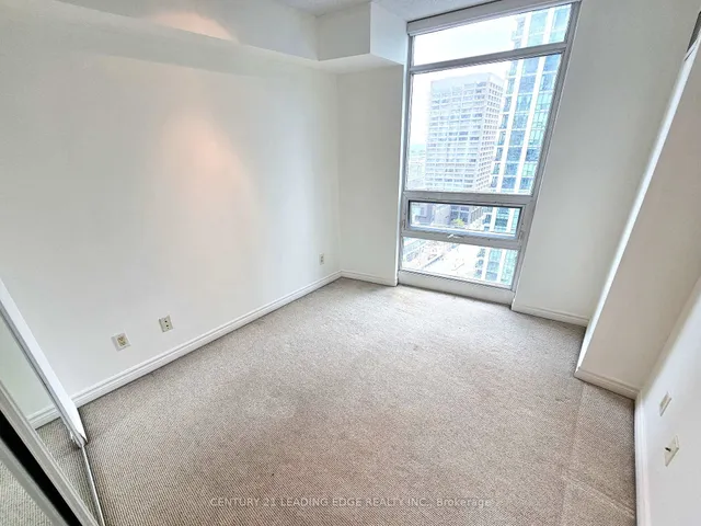 Additional image 15 of 18 Yonge St Unit 2212