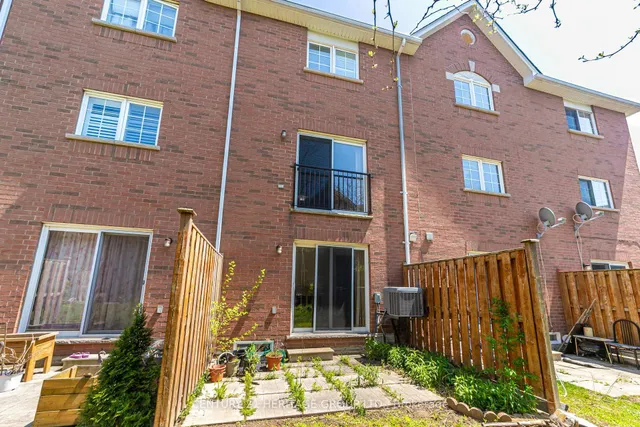 Additional image 5 of 2780 Eglinton Ave Unit 3