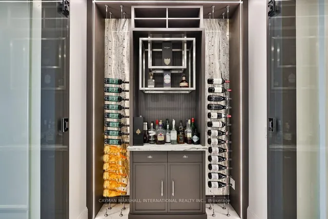 Additional image 19 of 2060 Lakeshore Rd Unit 2101