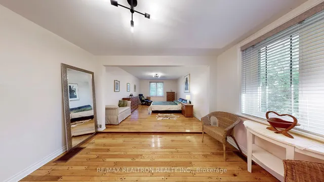 Additional image 24 of 48 Silvergrove Rd