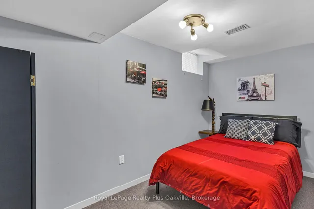 Additional image 21 of 64 Lamont Pl