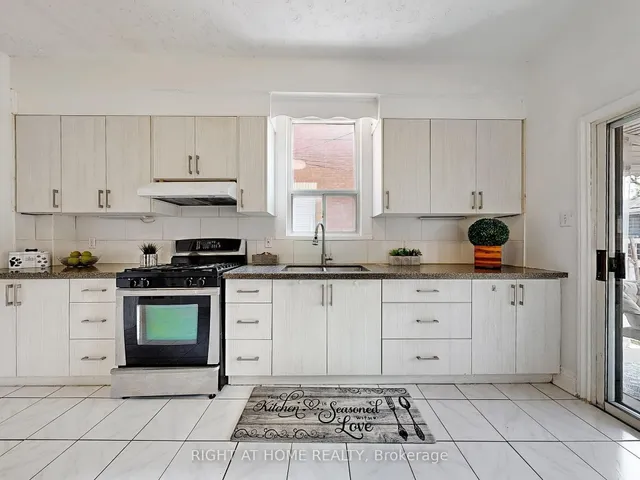 Additional image 13 of 1072 Dufferin St