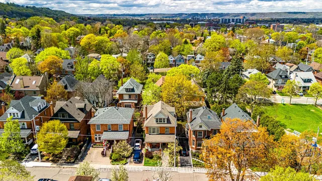 Additional image 41 of 18 Spruceside Ave