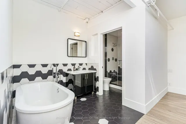 Additional image 18 of 1173 Dundas St Unit 225