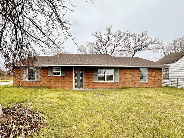 7845 Bonaire St, Houston, TX 77028