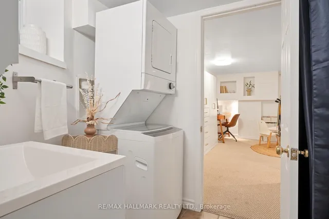 Additional image 36 of 131 Lamb Ave