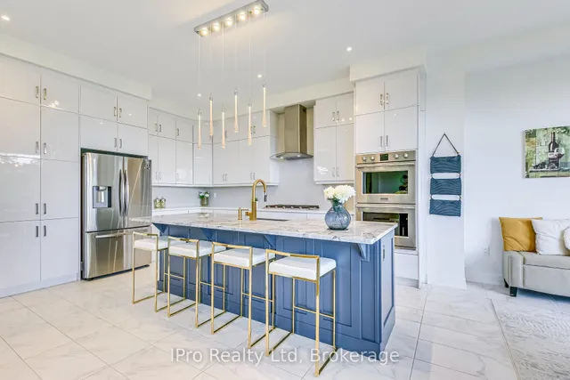 Additional image 10 of 1472 Varelas Passage