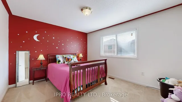 Additional image 39 of 35 Redcastle St