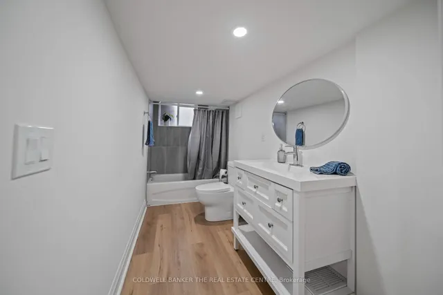 Additional image 28 of 135 Lord Roberts Dr