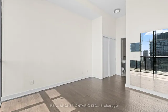 Additional image 24 of 110 Charles St Unit PH 4403