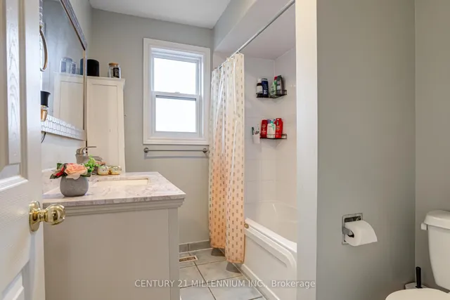 Additional image 18 of 1536 Sixth Line Unit 4