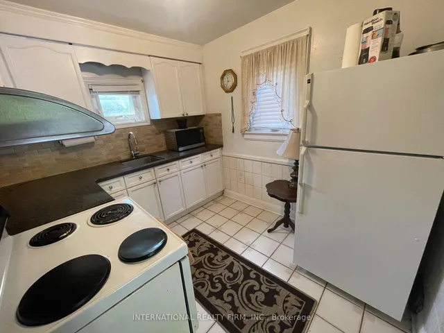 Additional image 11 of 419 Mortimer Ave