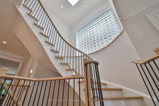 Additional image 16 of 528 Douglas Ave