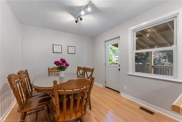 Additional image 9 of 623 Queensdale Ave