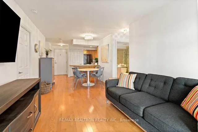 Additional image 9 of 250 Wellington St Unit 1232