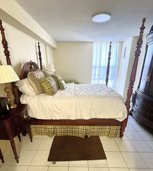 Additional image 17 of 25 Kensington Rd Unit 1011