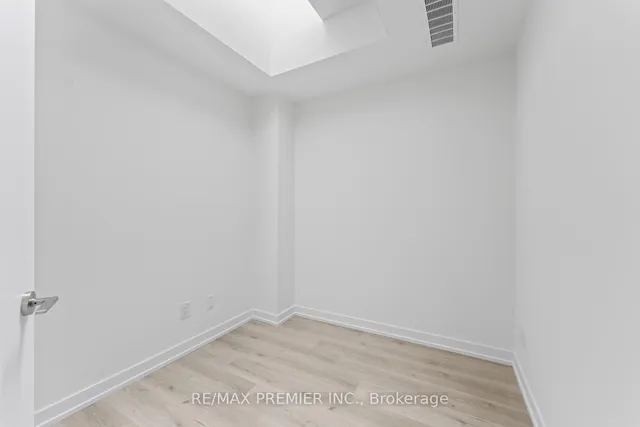 Additional image 18 of 851 Sheppard Ave Unit 15