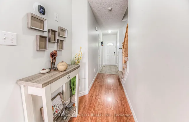 Additional image 3 of 972 Strasburg Rd Unit 4