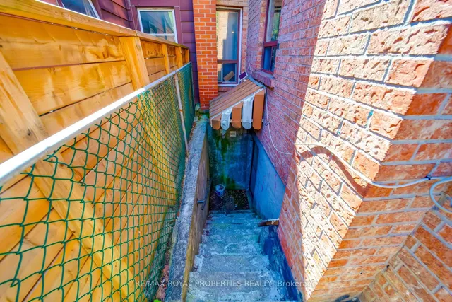 Additional image 15 of 131 Lansdowne Ave